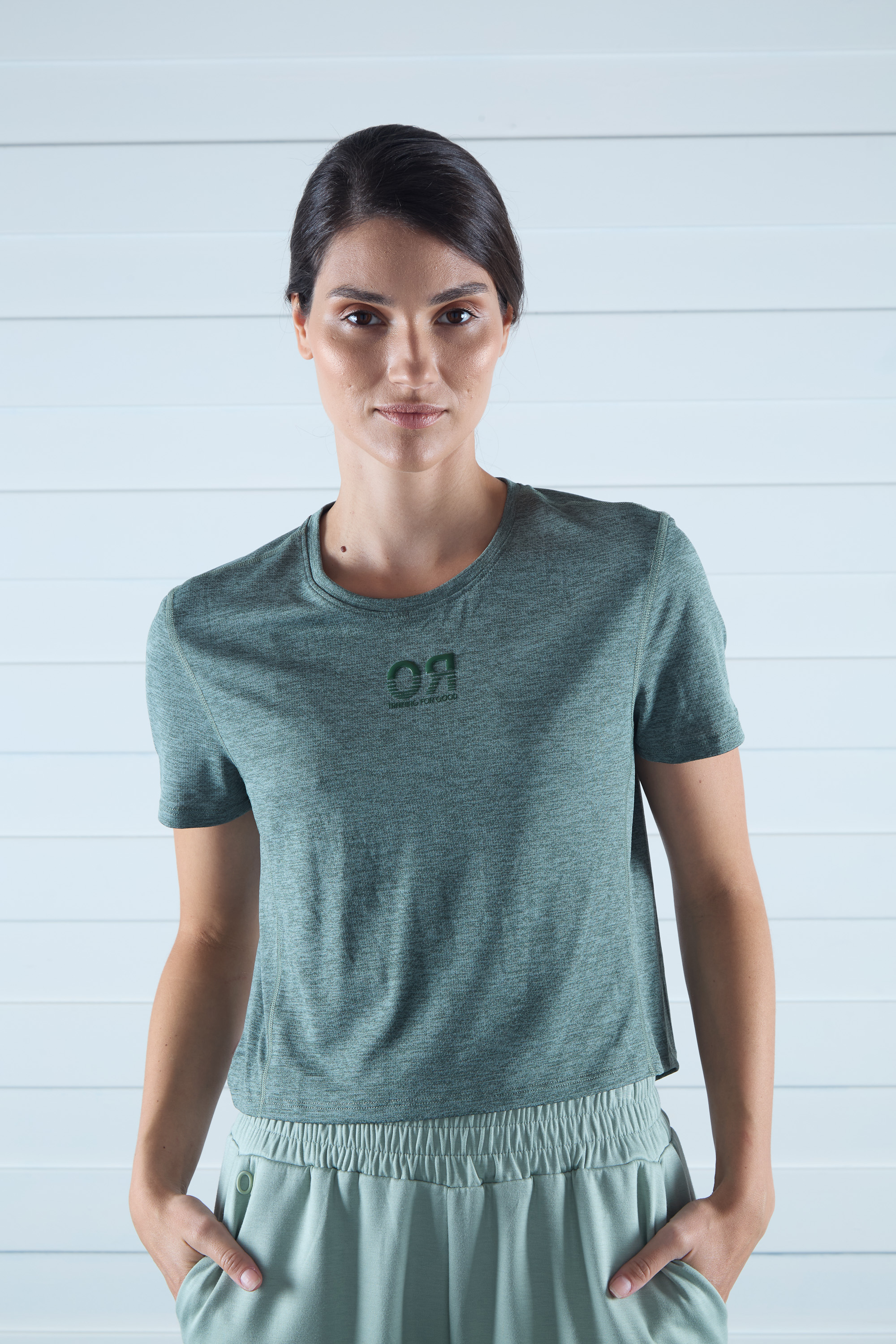792-remera-gym-moni-olive-4.jpg