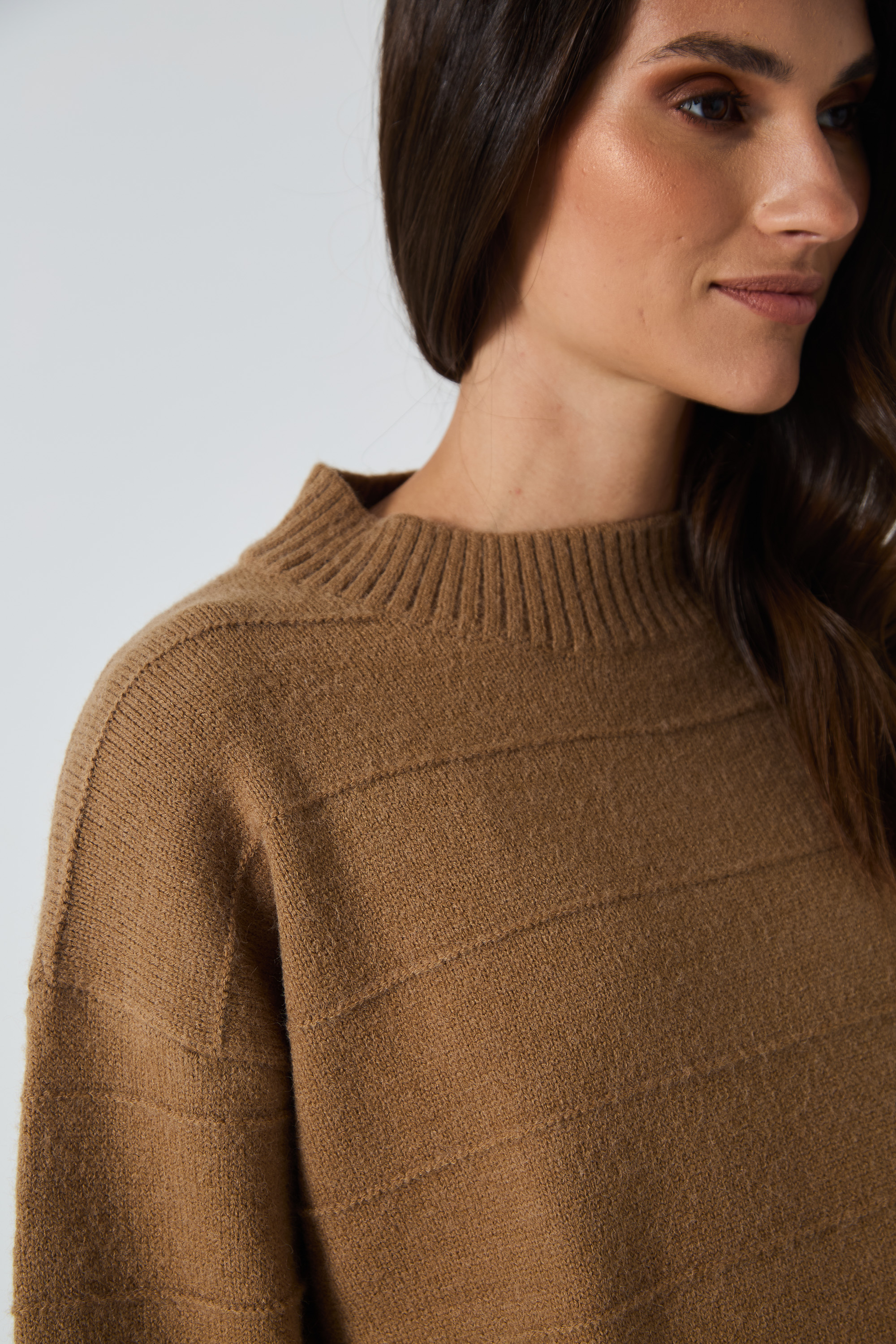 637-sweater-livi-vison-2.jpg