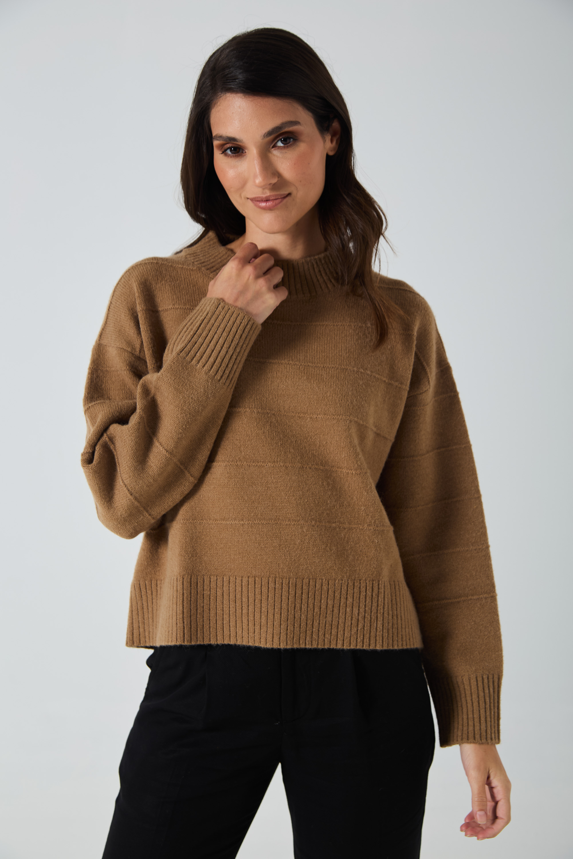 637-sweater-livi-vison-4.jpg