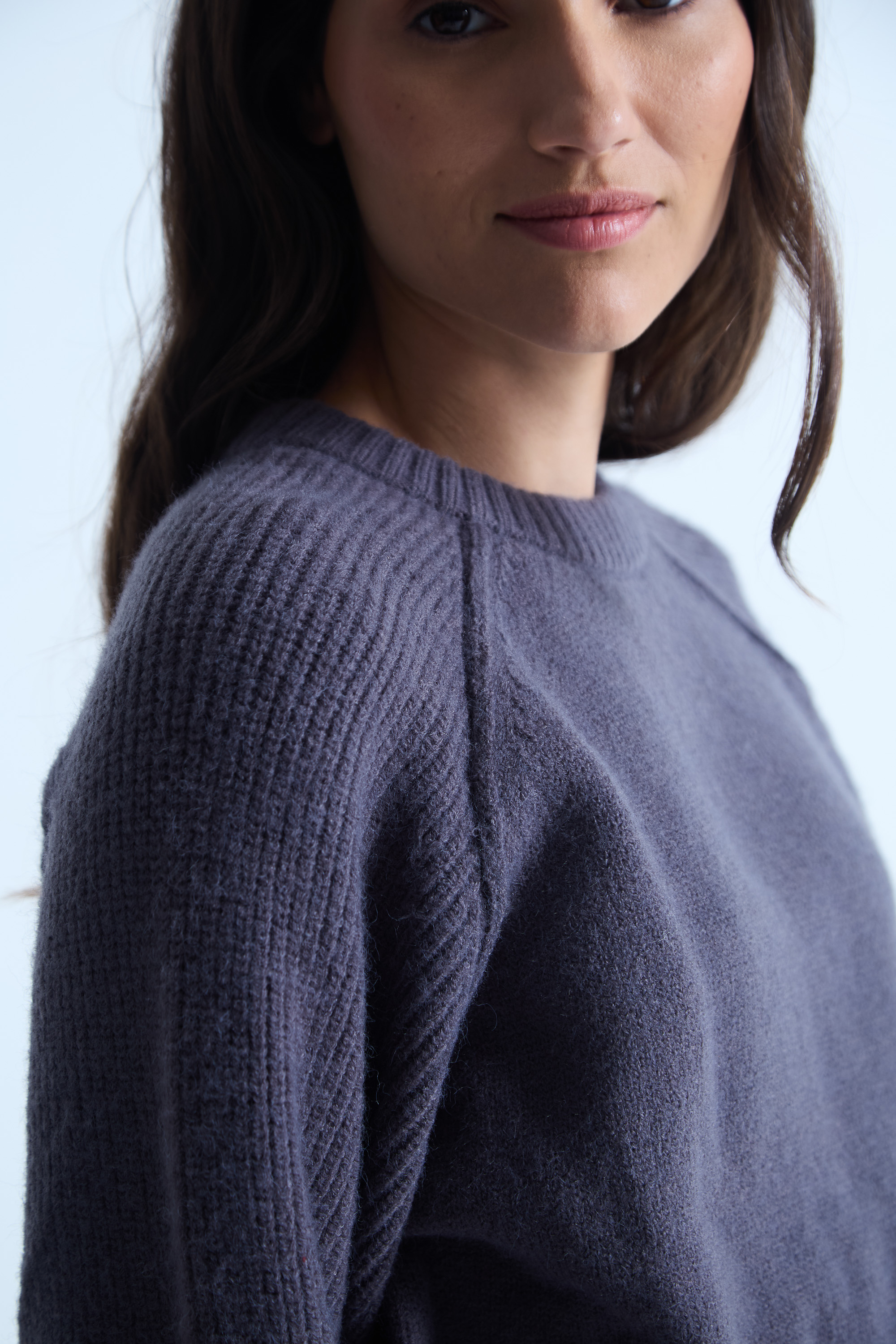 645-sweater-calanit-plomo-4.jpg