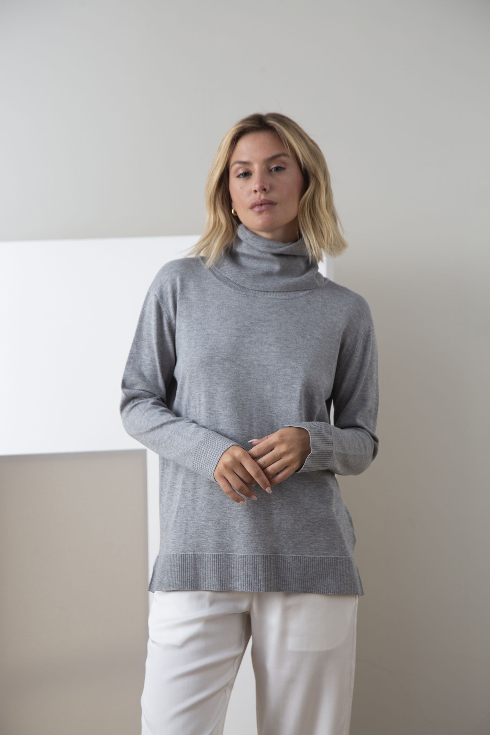 751-sweater-poleron-giovanna-grey-3.jpg