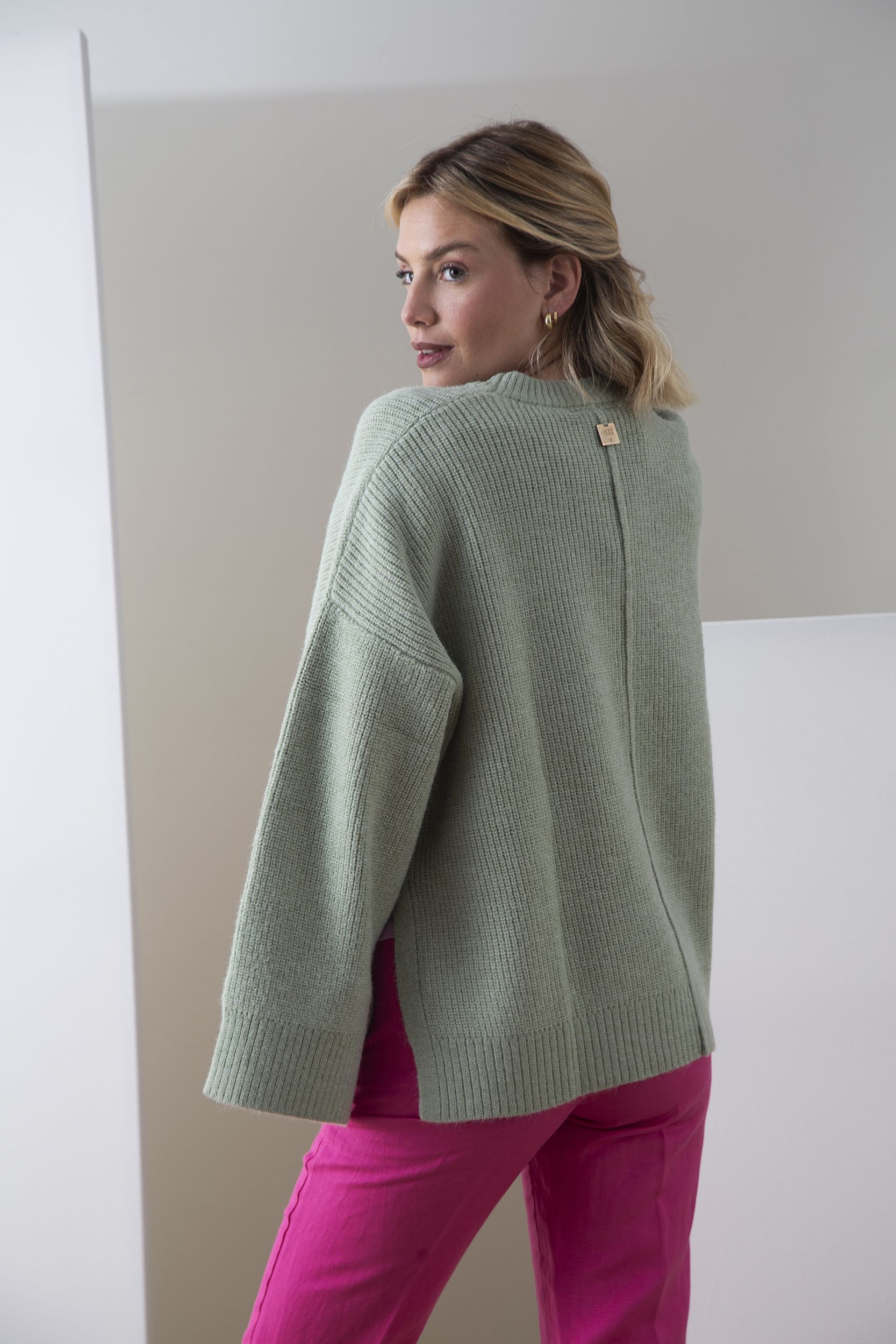758-sweater-yamila-green-3.jpg