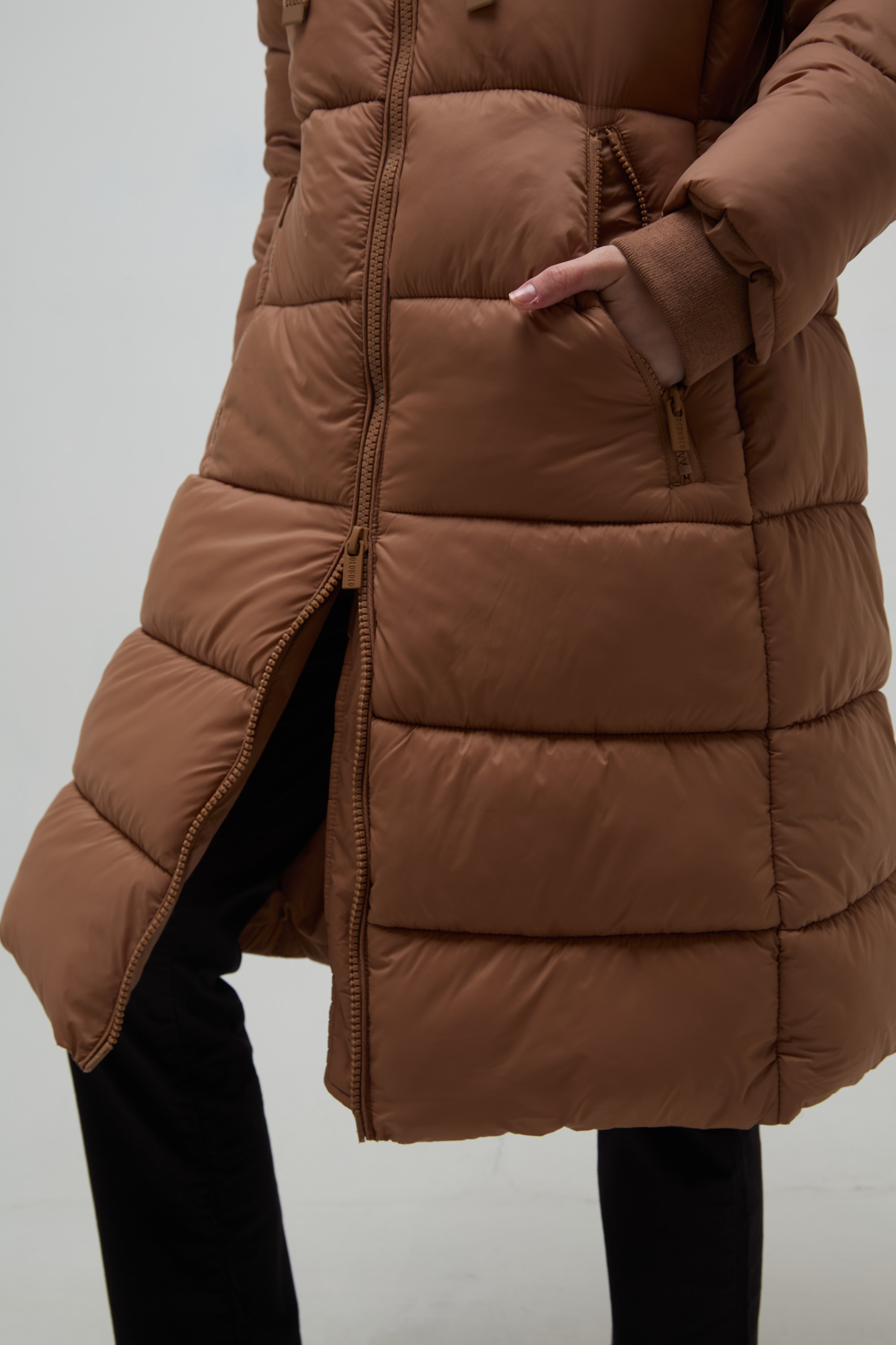 913-campera-larga-cap-anita-mocca-6.jpg