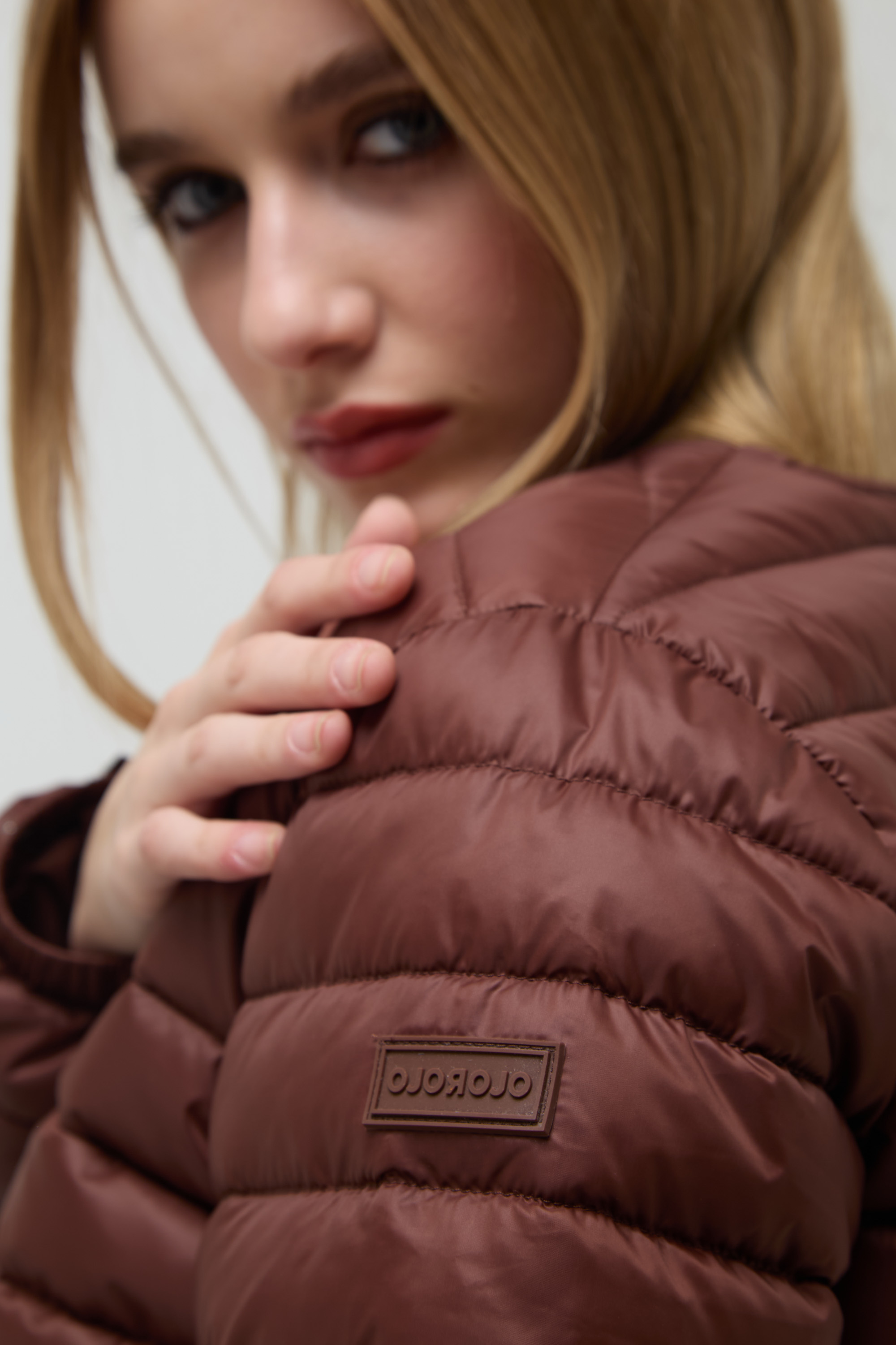 922-campera-light-dina-choco-4.jpg